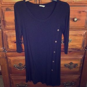 Long black tunic with side buttons